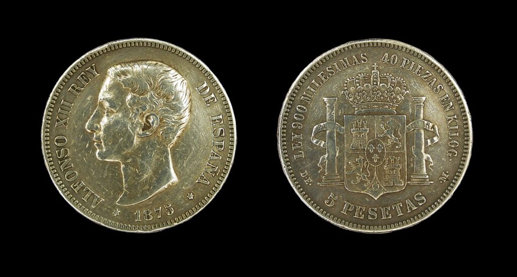 Anverso y reverso de una moneda de plata de 5 pesetas de Alfonso XII de 1875